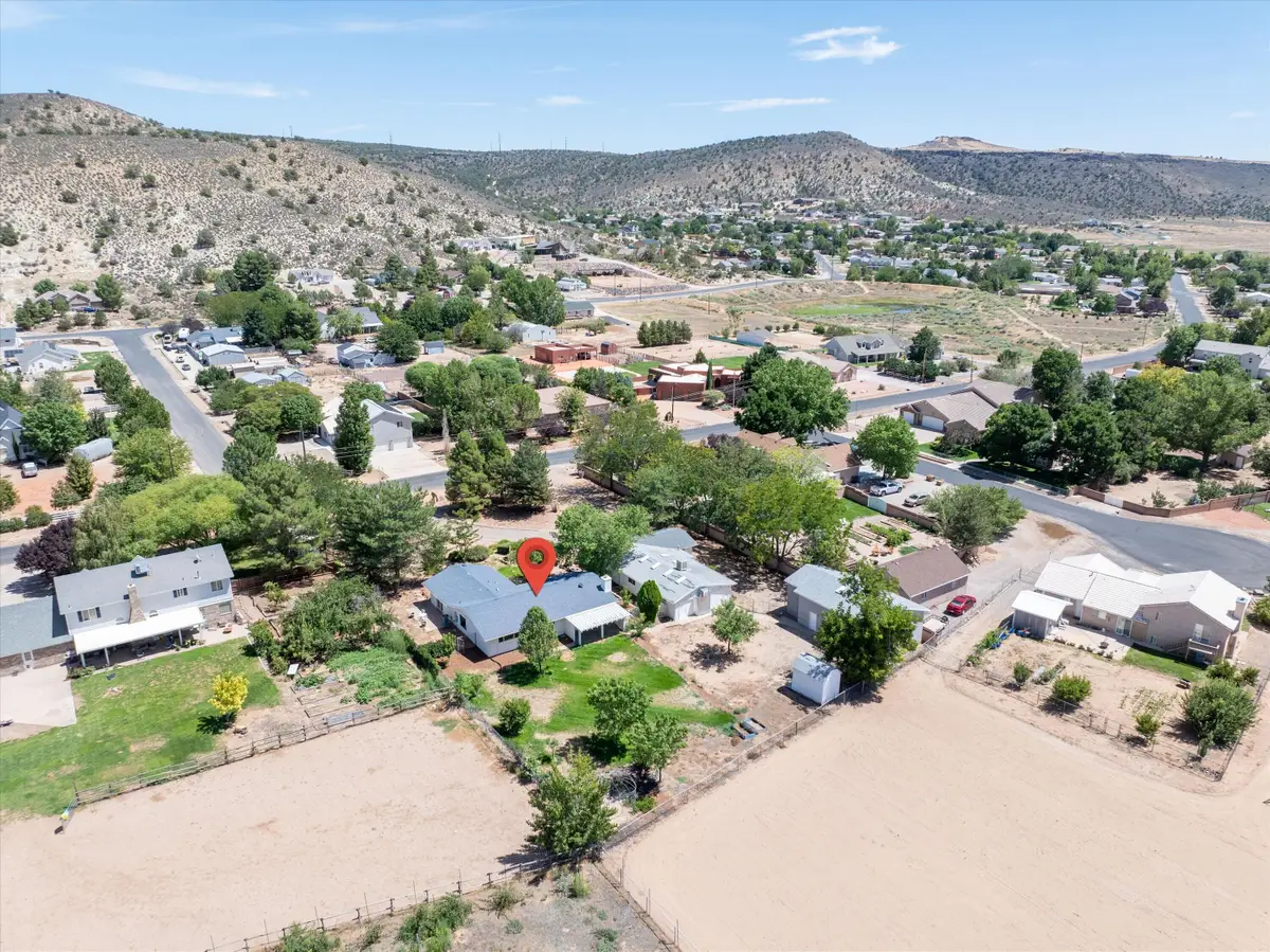 8191 Sapphire Dr, Saint George, UT 84770 - #1