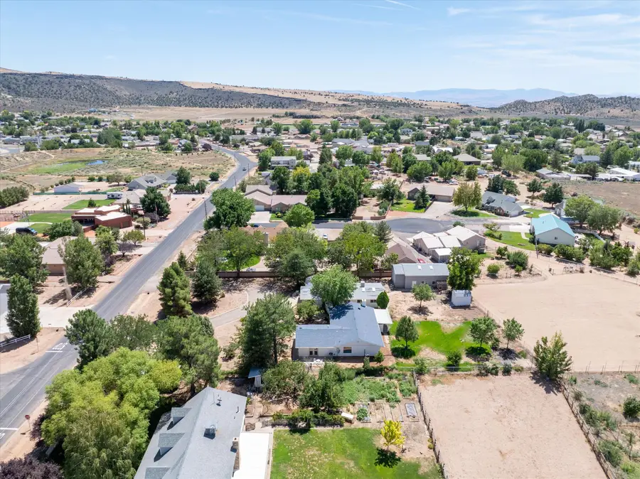 8191 Sapphire Dr, Saint George, UT 84770 - #2