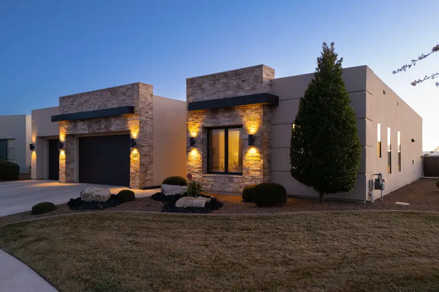 1525 W Pocket Mesa Dr, Saint George, UT 84770 - #2