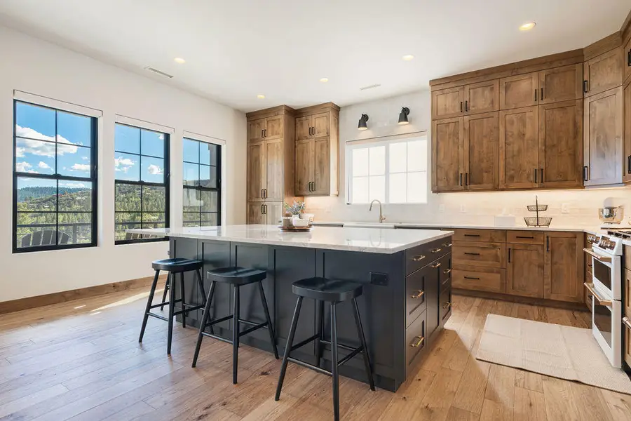 479 N Wilson Ln, Panguitch, UT 84759 - #2