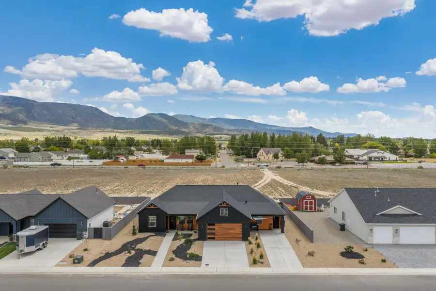932 E Winchester Dr, Enoch, UT 84021 - #3