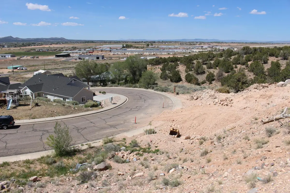 3277 W Cimarron Cir, Cedar City, UT 84720 - #1