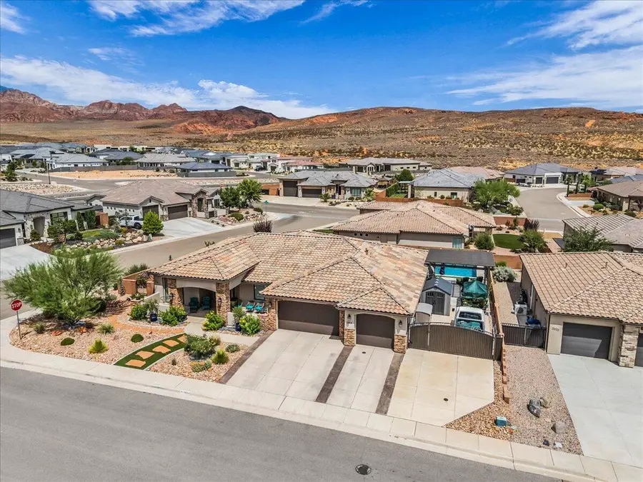 2054 N Red Sky Dr, Washington, UT 84780 - #3