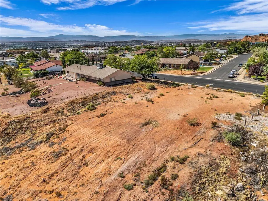 446 Quail Ridge Dr, Washington, UT 84780 - #2