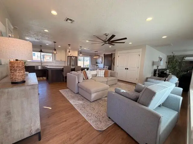 1442 W Diamond Valley Dr, Saint George, UT 84770 - #2
