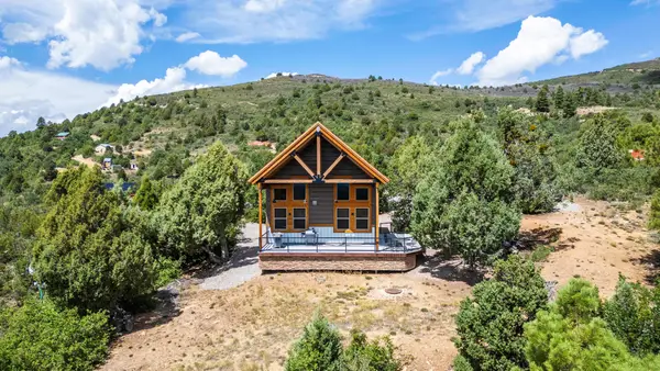 2450 E Oak Tree Dr, Virgin, UT 84779