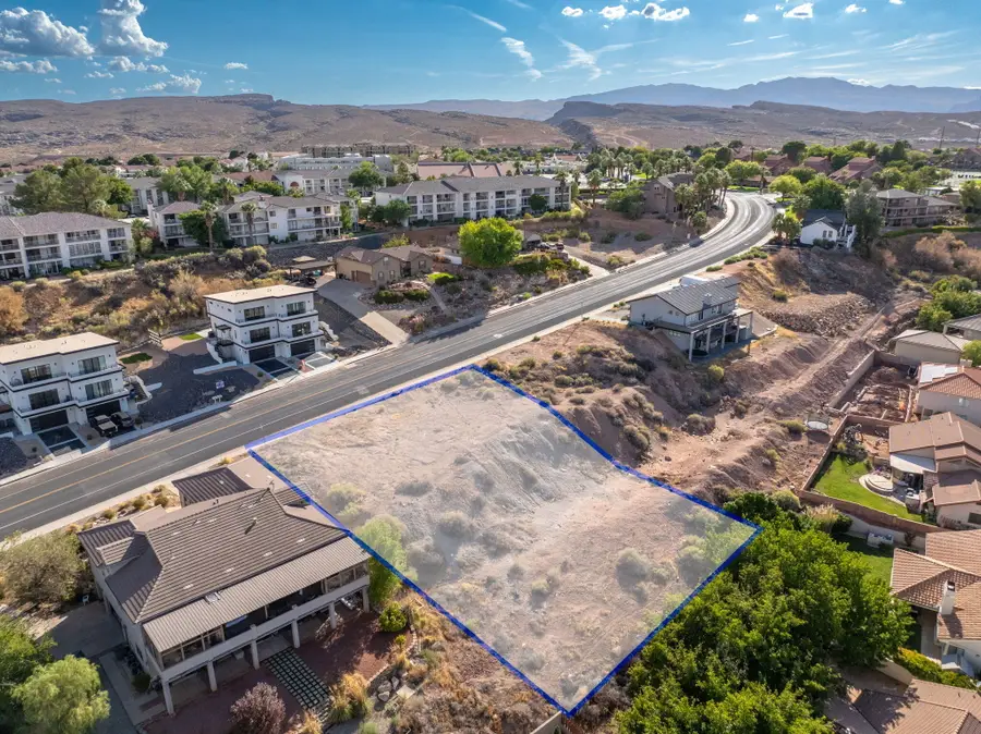 1752 W Canyon View Dr, Saint George, UT 84770 - #3