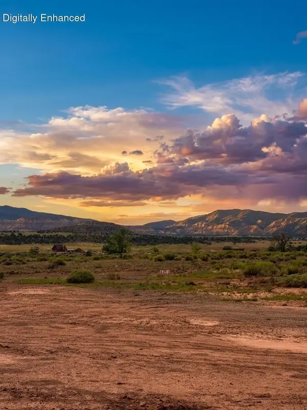 925 W 100 #1, Torrey, UT 84775