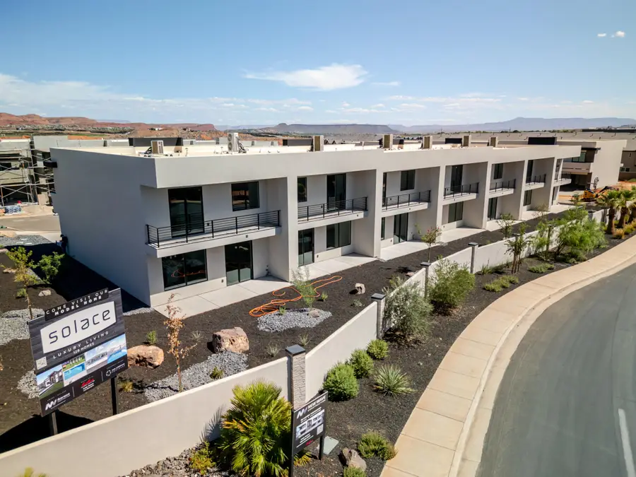 2590 Cougar Trail #1, Santa Clara, UT 84765 - #3