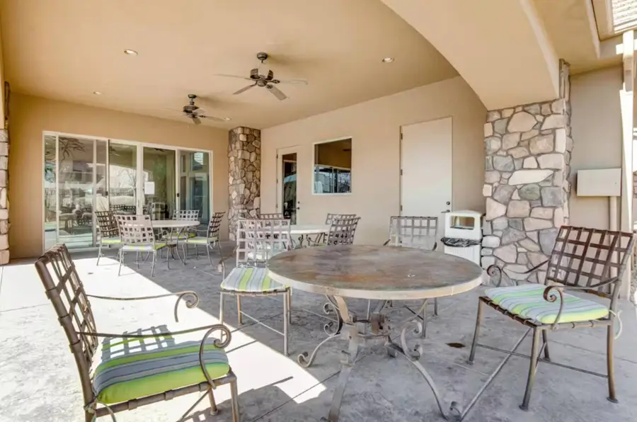 2061 N Pebble Beach Dr, Washington, UT 84780 - #2