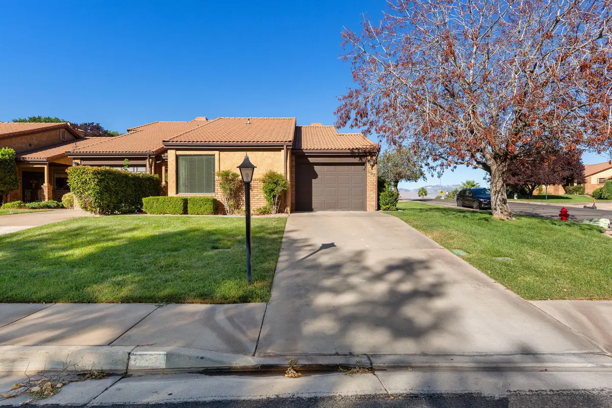 637 N Ridge View Dr, Saint George, UT 84770 - #1