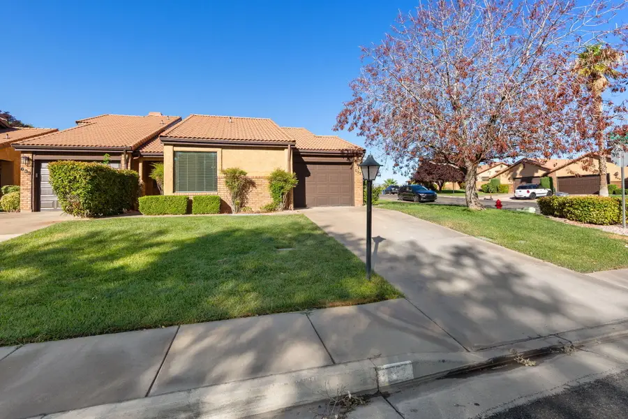 637 N Ridge View Dr, Saint George, UT 84770 - #3