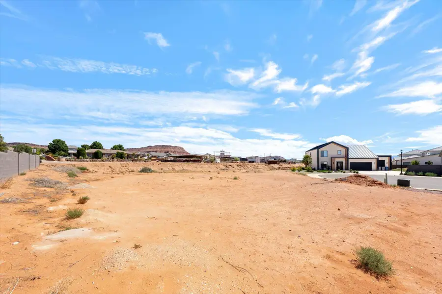 711 E Crew Ct, Washington, UT 84780 - #2