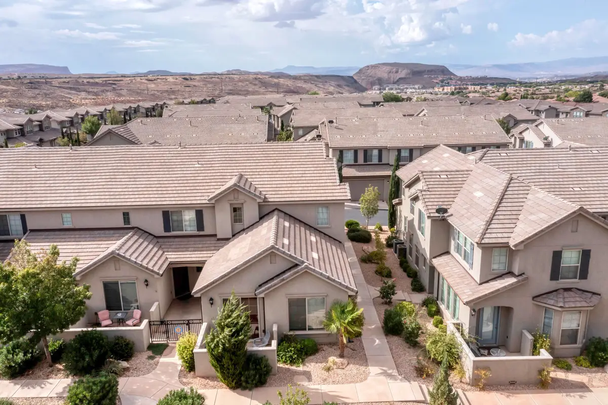 1919 E Fiesta Ln, Washington, UT 84780 - #1