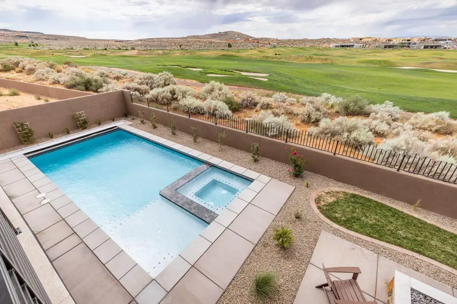 1451 W Shinnecock Cir, Saint George, UT 84770 - #2