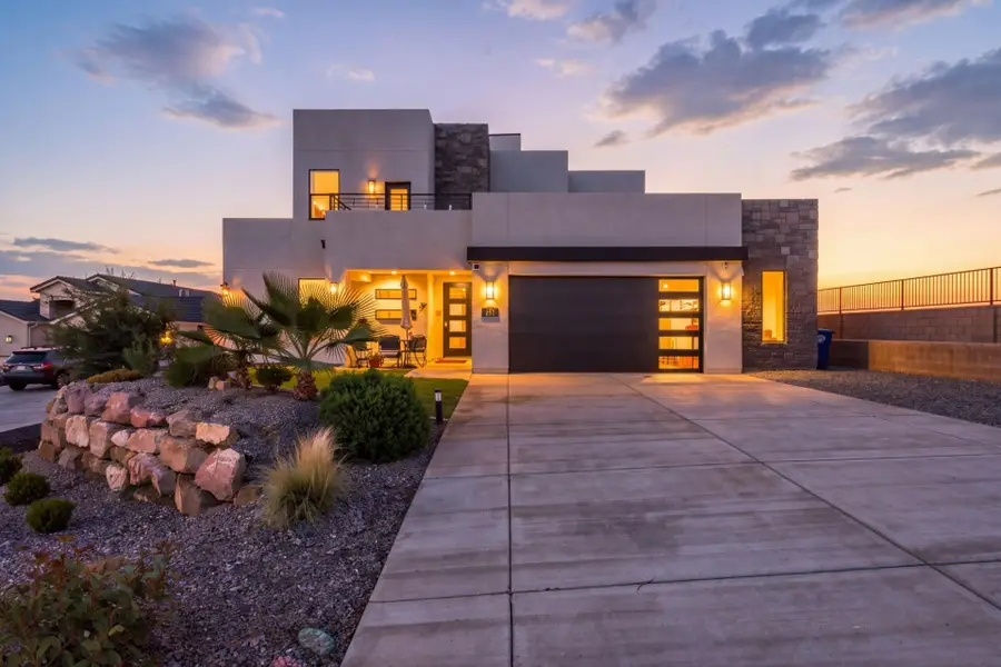 643 S Lesina Heights Dr, Saint George, UT 84770 - #2