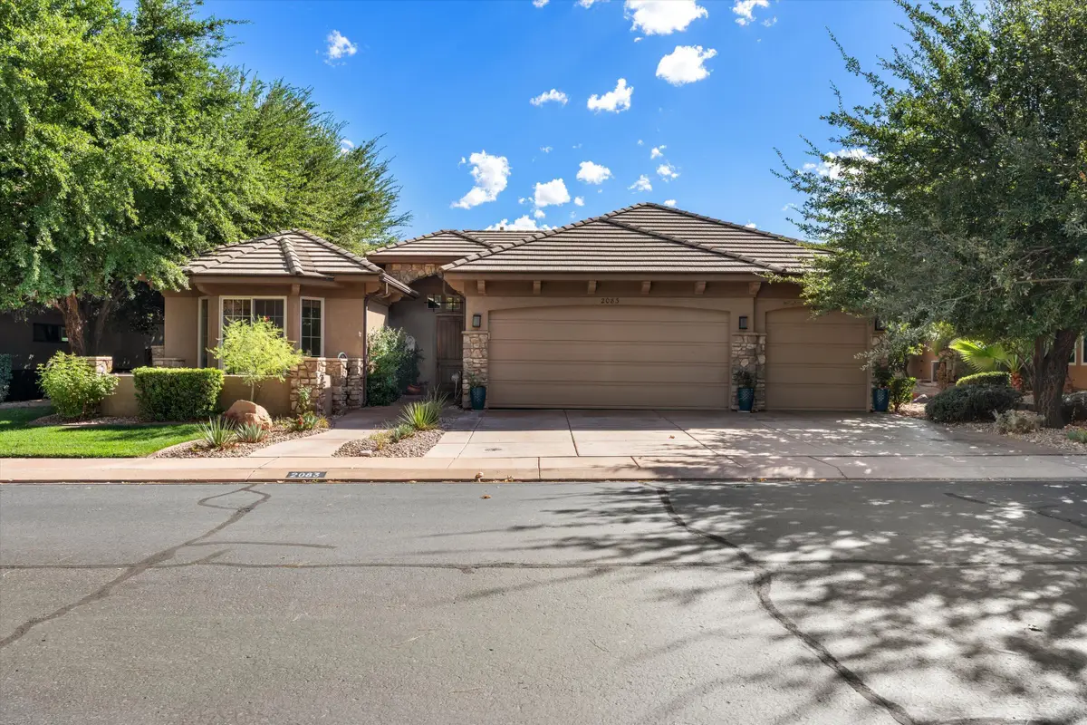 2083 W Monterey Dr, Saint George, UT 84770 - #1