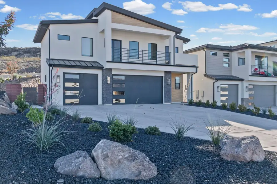 690 E Desert Cactus Dr, Washington, UT 84780 - #2