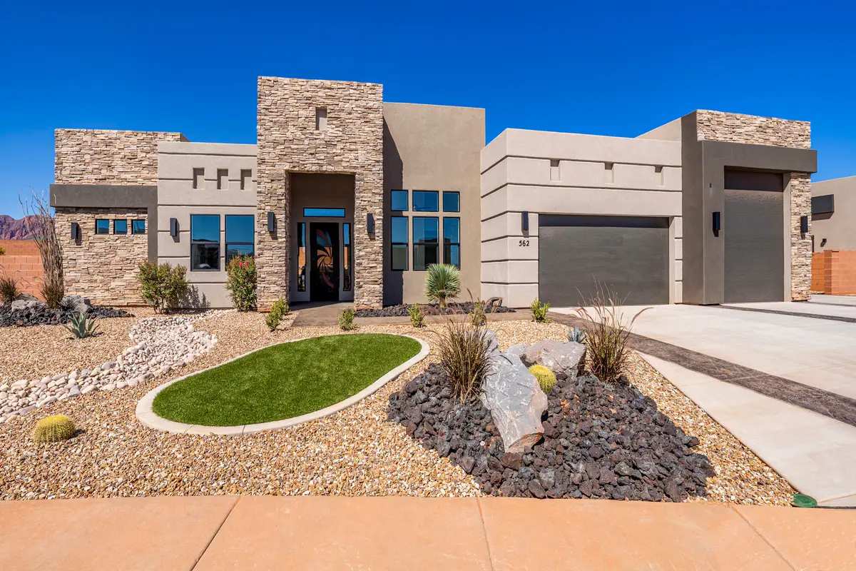 562 W 30, Ivins, UT 84738 - #1