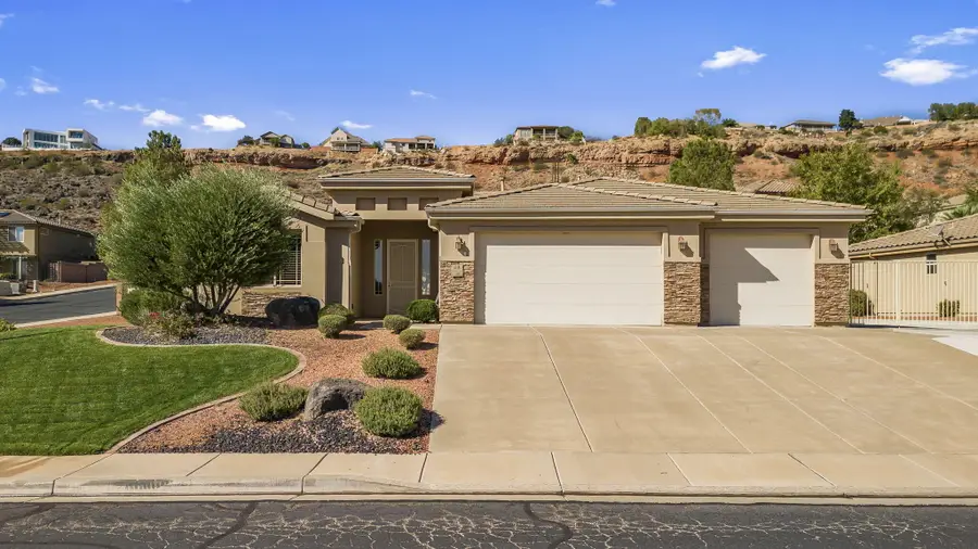 63 N Arroyo Dr, Saint George, UT 84790 - #2