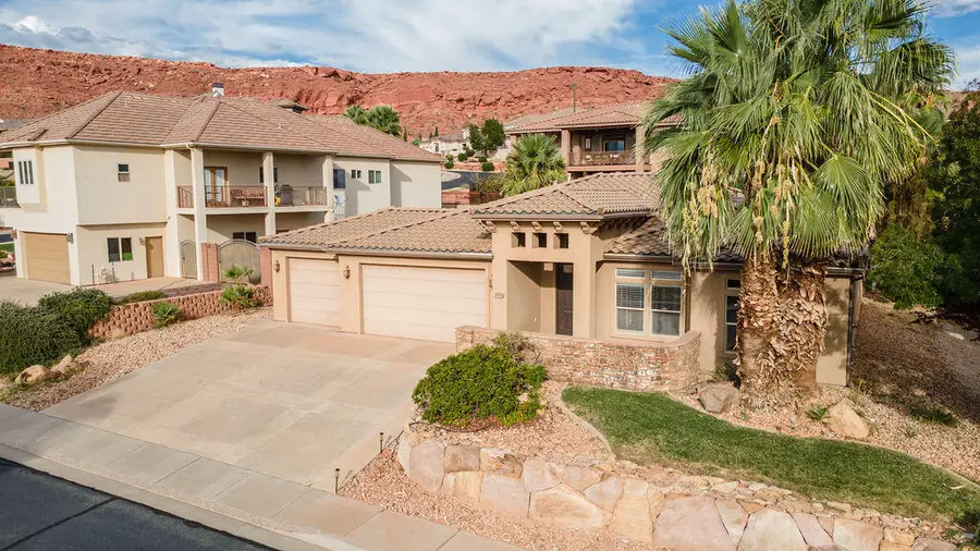 2176 N Gunsight Dr, Saint George, UT 84770 - #2