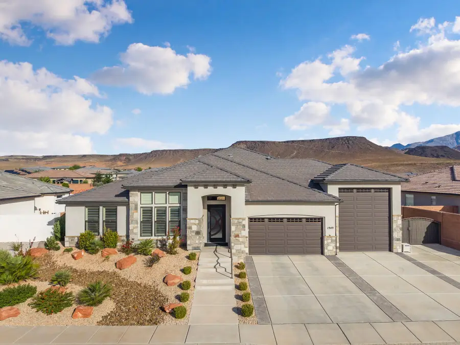 1949 N Mountain View Dr, Washington, UT 84780 - #2