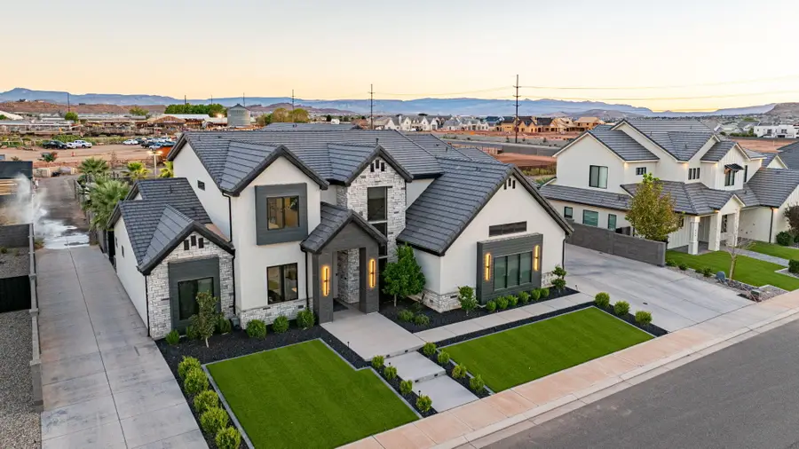 646 E Pine St, Washington, UT 84780 - #2