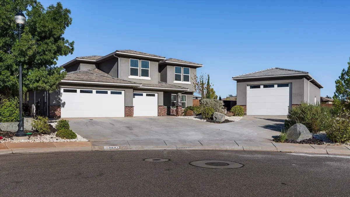 3691 E Iron Springs Dr, Saint George, UT 84790 - #1