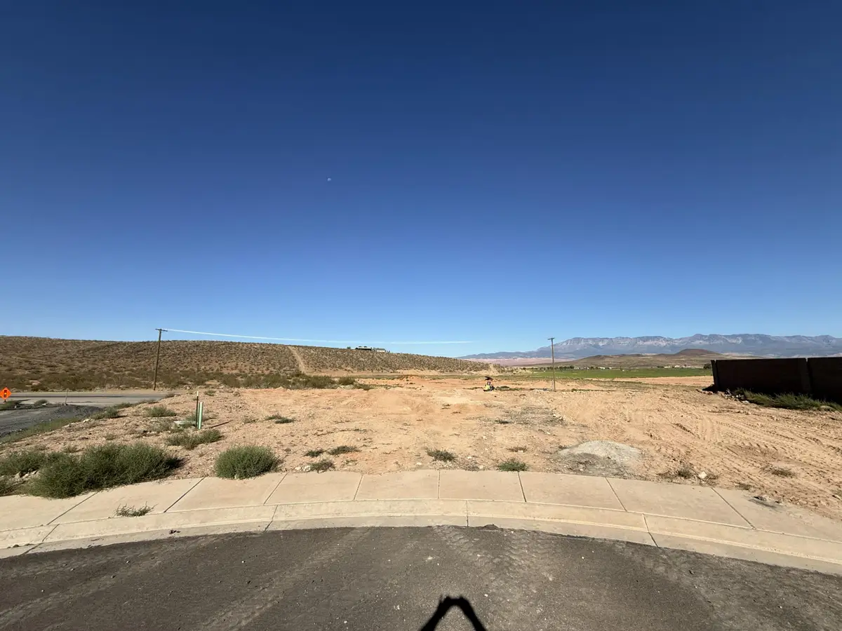 1078 W Rock View Dr #16, Hurricane, UT 84737 - #1