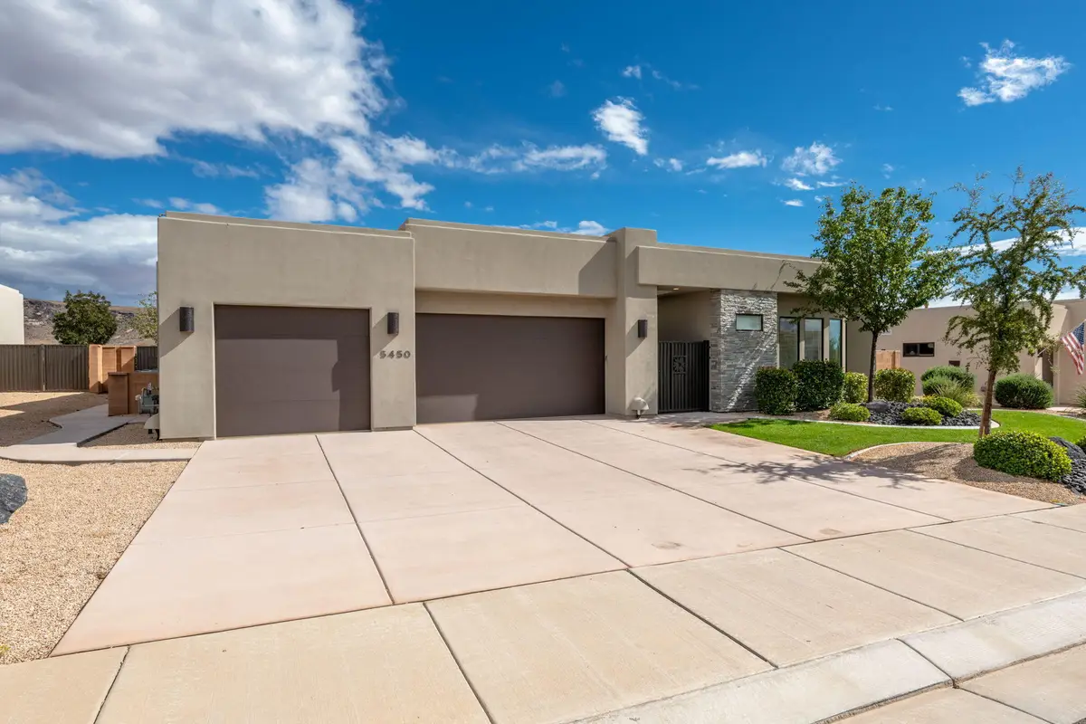 5450 N Northgate Peaks Dr, Saint George, UT 84770 - #1
