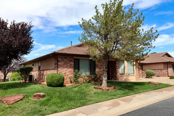 2398 S Canterbury Rd, St George, UT 84770