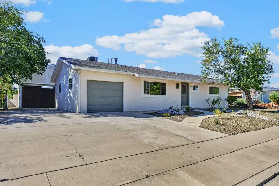351 N Saguaro Dr, Washington, UT 84780 - #2