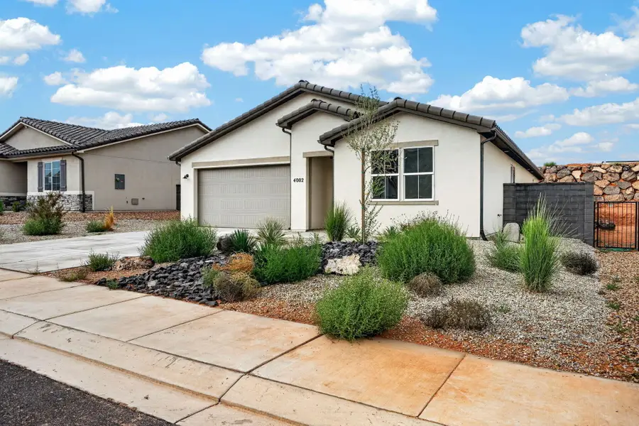 4002 S 2160, Hurricane, UT 84737 - #2