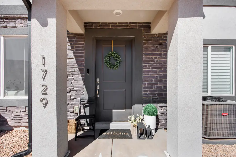 1729 Devils Garden Lane Ln, Washington, UT 84780 - #2