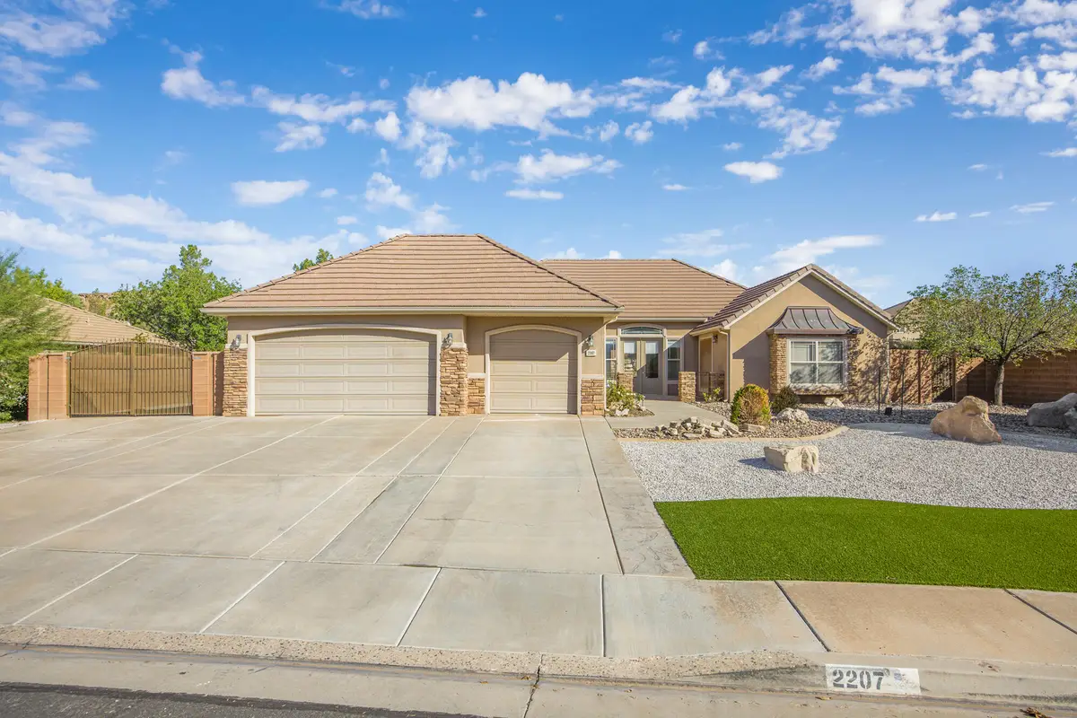 2207 E 2540, Saint George, UT 84790 - #1
