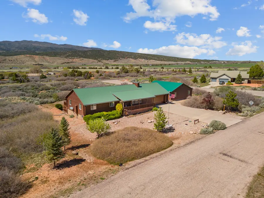 921 W Chuwi Path, Kanarraville, UT 84742 - #2