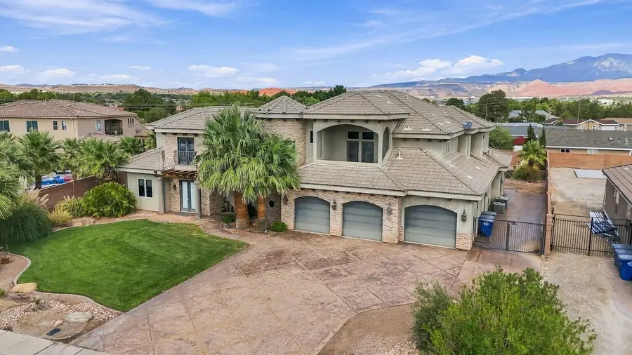 396 W River Willow Ln, Washington, UT 84780 - #2