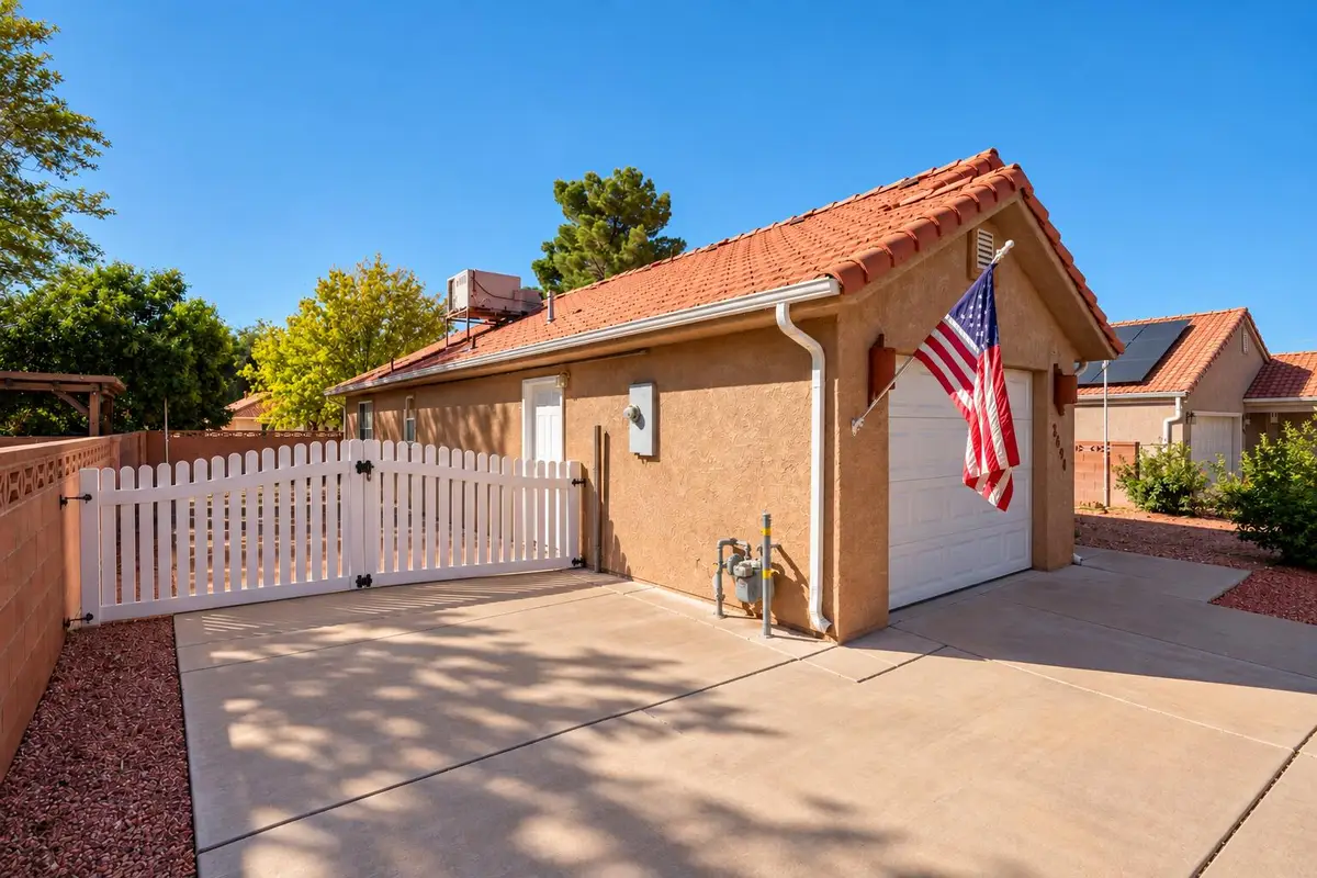 2404 S 725, Hurricane, UT 84737 - #1