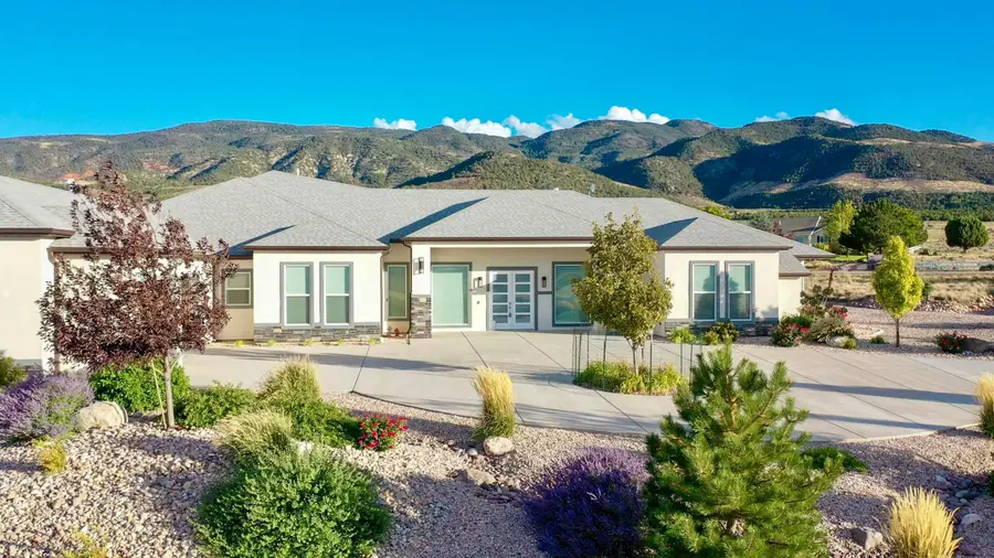 1531 S Laura Circle, Parowan, UT 84761 - #2
