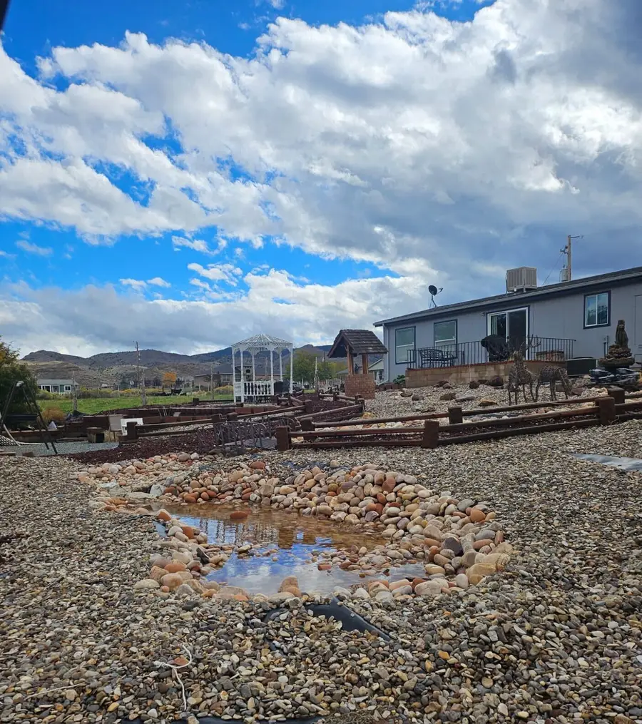 247 E 300 S St, Minersville, UT 84752 - #2