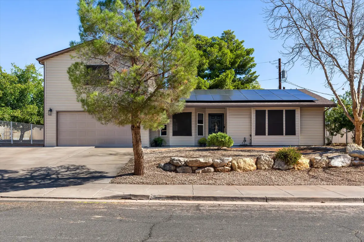 266 Prickley Pear Dr, Washington, UT 84780 - #1