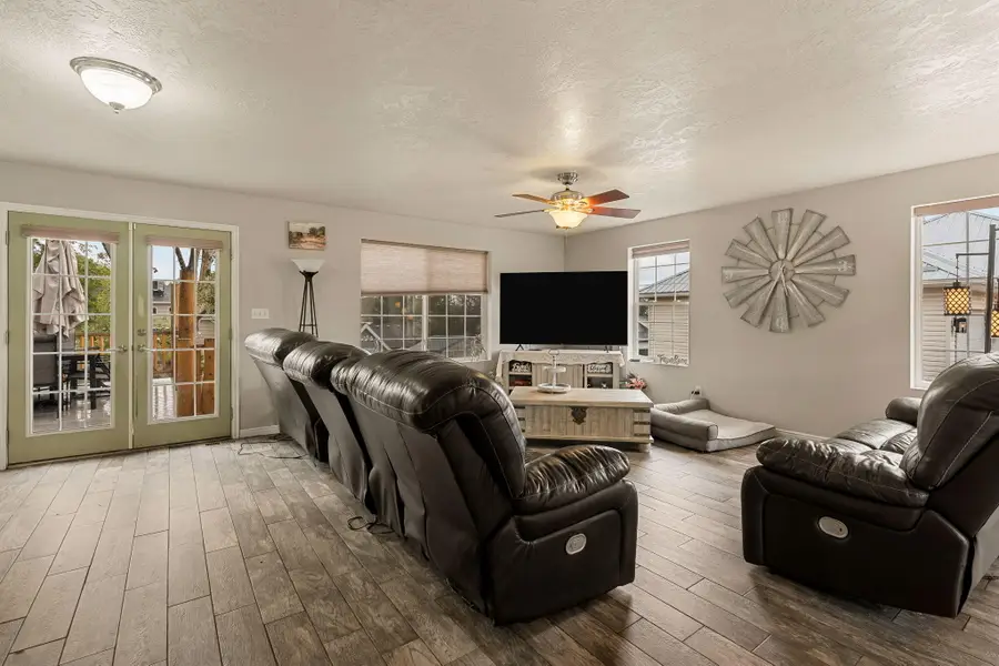 97 N Silverspur Dr, Cedar City, UT 84720 - #3