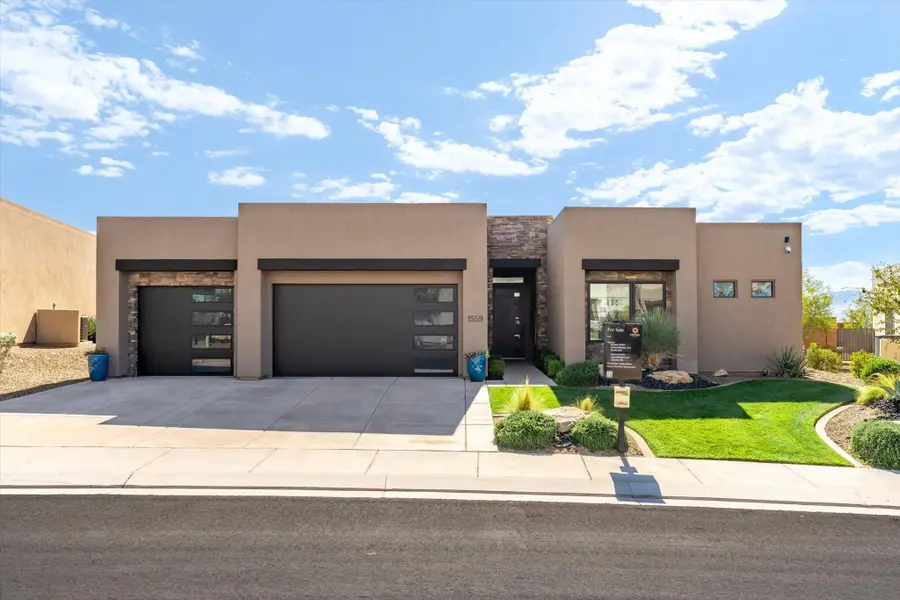 1559 W Firepit Knoll Dr, Saint George, UT 84770 - #2