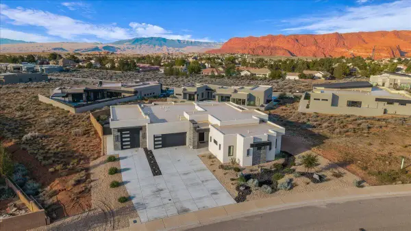 5519 N Rock Hollow Dr, St George, UT 84770