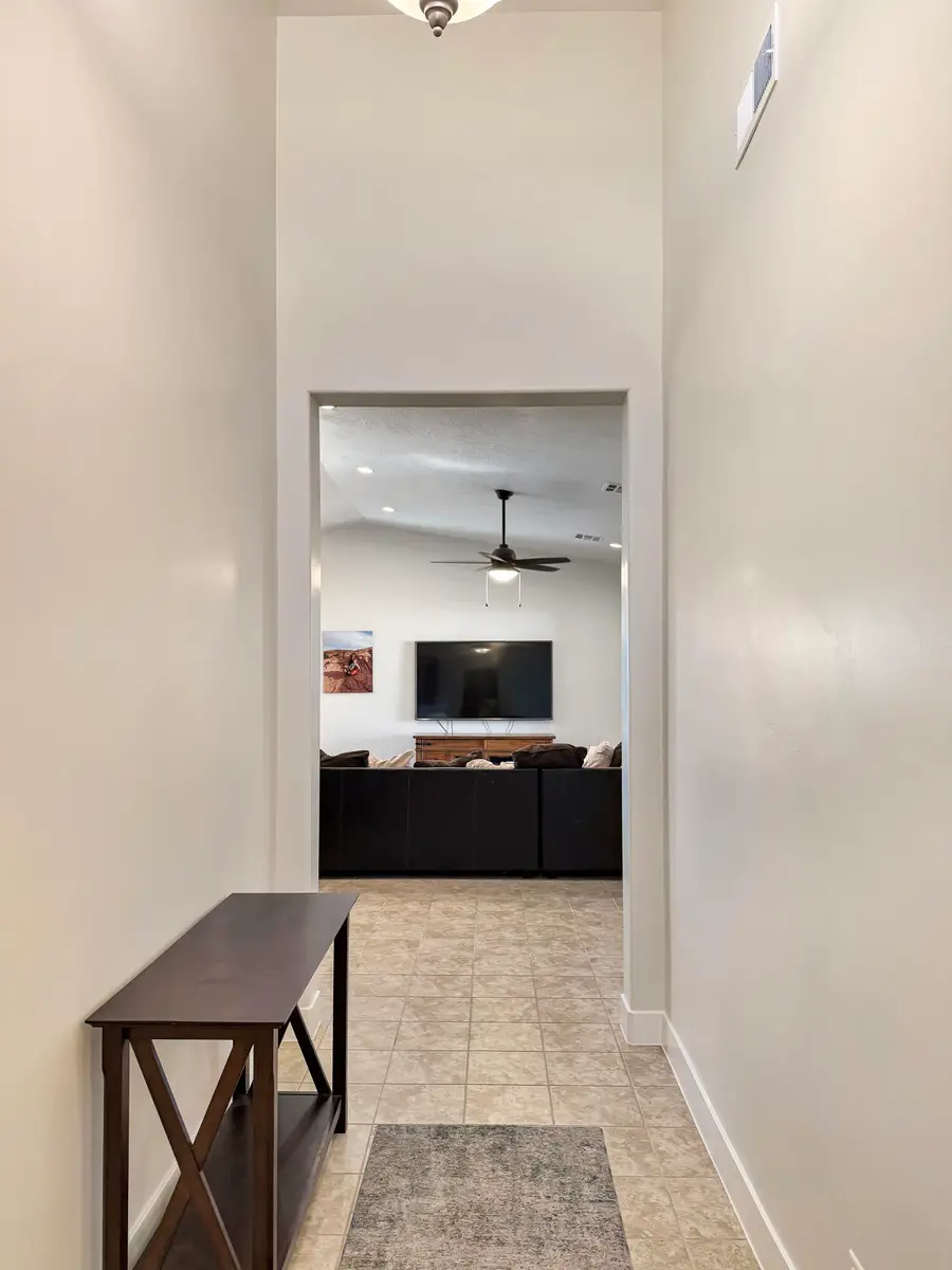163 W Green Jade Dr, Washington, UT 84780 - #2