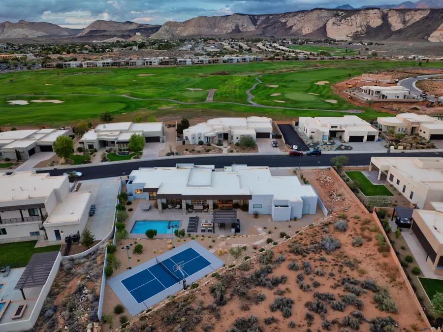 1427 W Canyon Tree Dr, Saint George, UT 84770 - #2