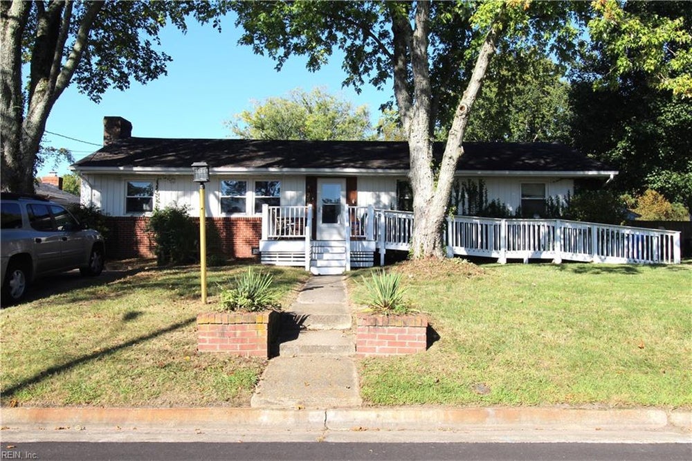 206 Kingwood Drive, Newport News, VA 23601 BHGRE