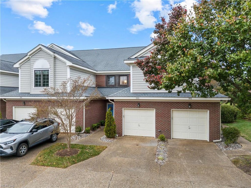 202 Genoa Drive 17, Hampton, VA 23664 BHGRE