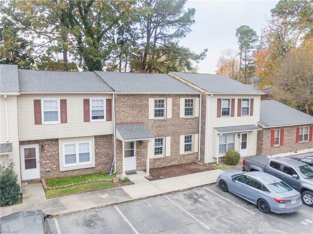 6 Penn Circle C, Newport News, VA 23606 BHGRE