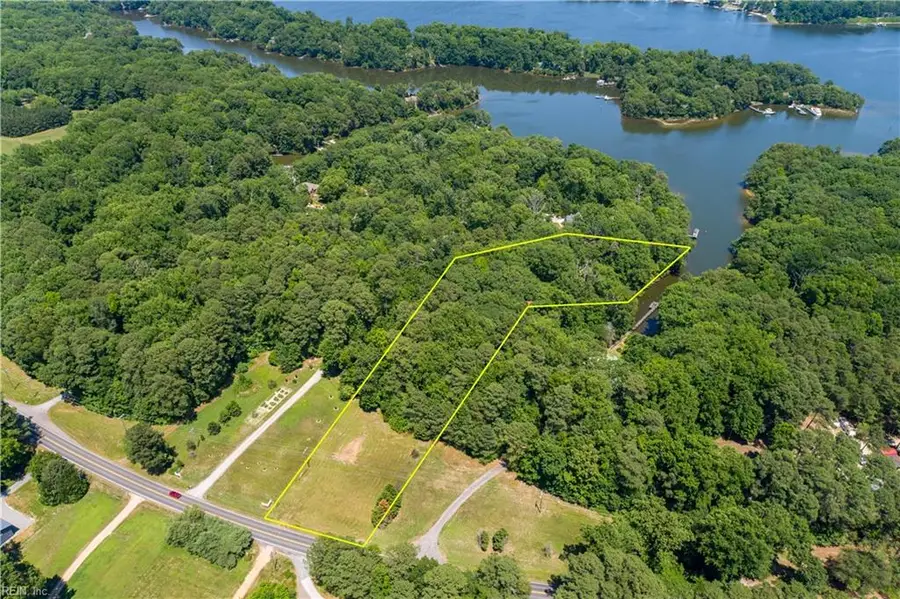 862 Twiggs Ferry Road, Hartfield, VA 23071 - Image #2